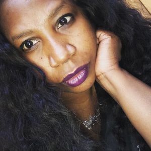 Meet your Posher, Yolanda